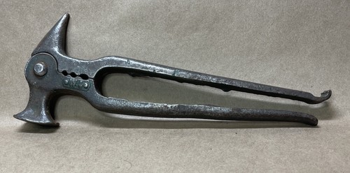 Pinza antica per recinzione