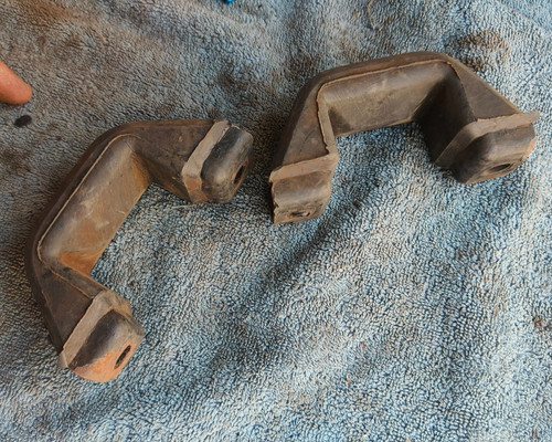 Tassello supporto balestra - tassello,
