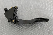 180021HM0B Pedale acceleratore