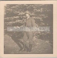 Foto, soldato con supporto ed elmetto in acciaio, VL (80048)