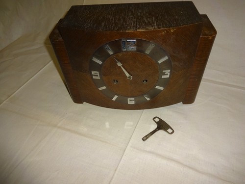 Vecchio orologio buffet - orologio,