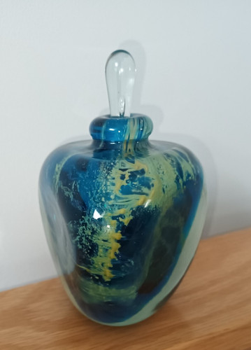 Bottiglia profumo firmata
