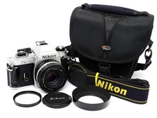 ✮ Nikon FG con obiettivo