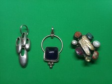 Bigiotteria vintage anni 70 lotto 3 pezzi, argento 925  ( 2 ciondoli, 1 spilla)