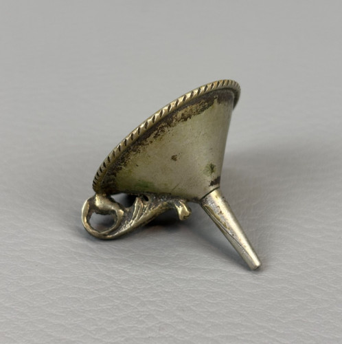 Antico piccolo micro - micro, imbuto