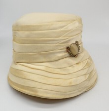 Cappello vintage anni 50/60 da signora, color panna, made in Italy