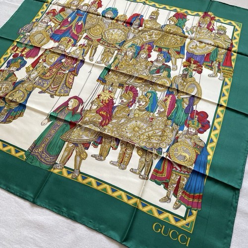 Gucci pupazzi medievali - medievali,
