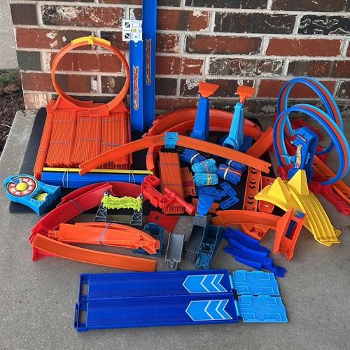 Hot wheels track builder - wheels,
