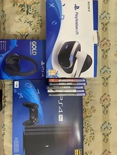 Sony PlayStation 4 Pro 1TB con Controller, Vr+ Telecamera, 5 Giochi, Cuffie Gold
