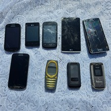 Lotto di 9 vecchi cellulari