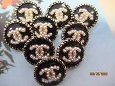 CHANEL 9 BOTTONI NERO, METALLO