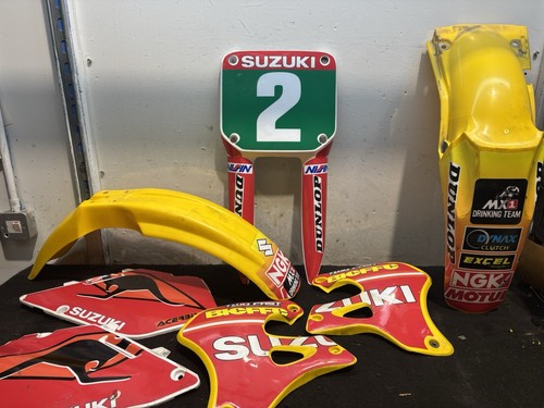 Set plastiche suzuki 250 - plastiche,