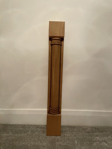 Colonna pilastro pavimento