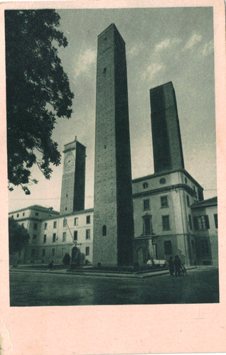 Pavia piazza leonardo vinci - da,