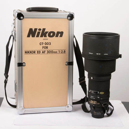 Nikon nikkor 300mm 8 - 300mm, f/2.8