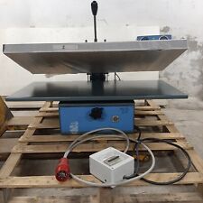 Termopressa a caldo per stampa adesivi su magliette felpe T shirt 380 volt usata
