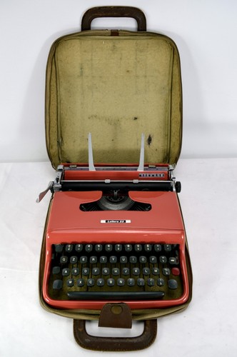 Macchina scrivere - da,