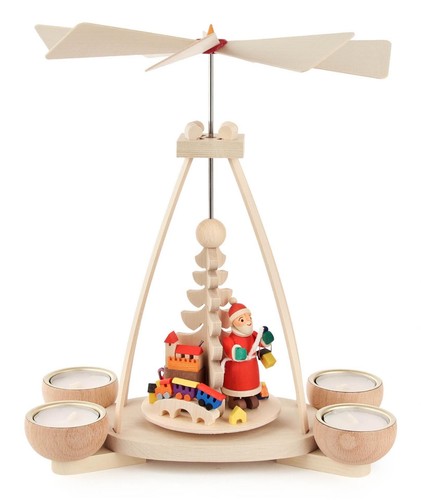 Piramide con babbo natale per - piramide,