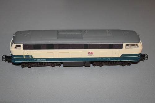 Piko diesel locomotive - locomotive, br