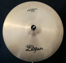 ZILDJIAN A AVEDIS MEDIUM RIDE