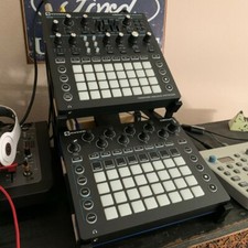 Double stand Novation Circuit