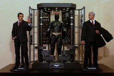 Hot Toys MMS236 Batman Armory