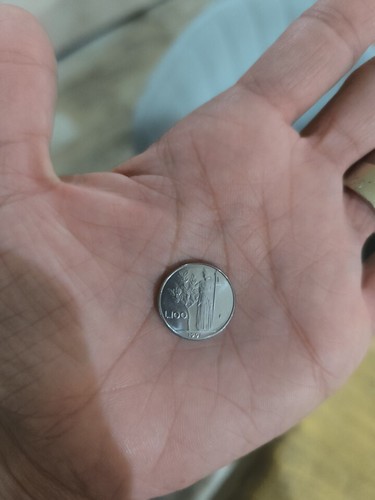 Moneta 100 lire italiana - moneta,