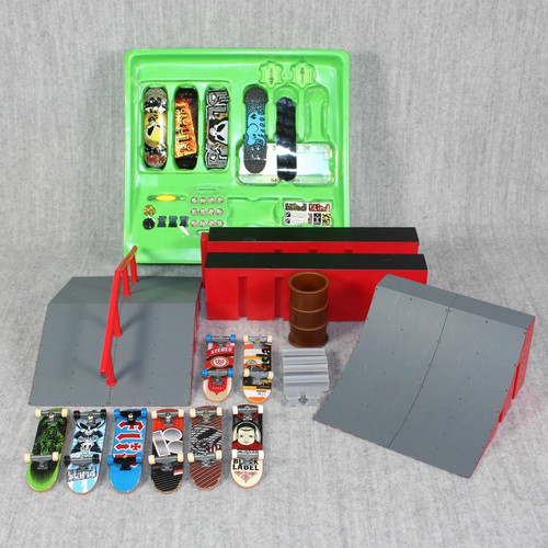 Tech deck finger - tech, skateboards