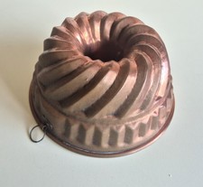 Vecchio stampo per dolci in rame