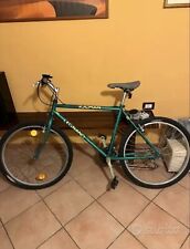 bicicletta Verde Strada E mountain bike