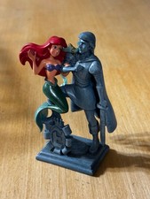 DISNEY SKETCHBOOK ORNAMENTO - La Sirenetta Ariel con Statua Eric 