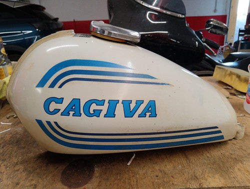 Serbatoio moto cagiva - cagiva,