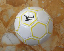 Pallone da calcio in cuoio