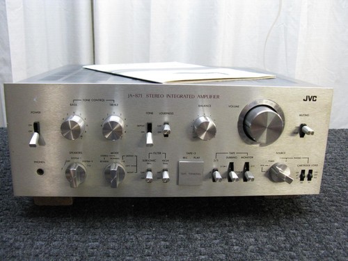 Amplificatore stereo integrato