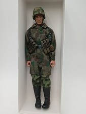 Paracadutista replica con