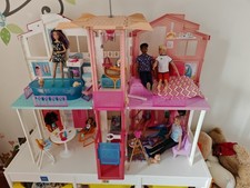 Casa delle bambole barbie - bambole,