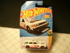 HOT WHEELS 1:64 NISSAN MAXIMA