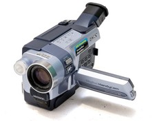 Videocamera Sony Digital Handycam DCR-TRV245E PAL Digital8 20X 700x Video Camera