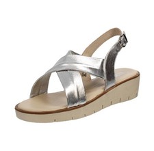 Nakoa Sandali In Pelle Con