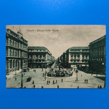 NAPOLI PIAZZA DELLA BORSA CARTOLINA PICCOLA BIANCO E NERO NON VIAGGIATA