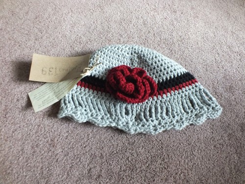 Cappello lavorato mano - a,