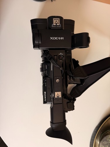 Videocamera professionale nera - professionale,