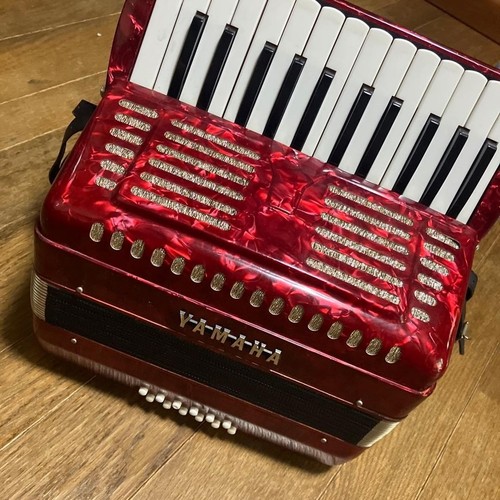 Yamaha red piano - yamaha,