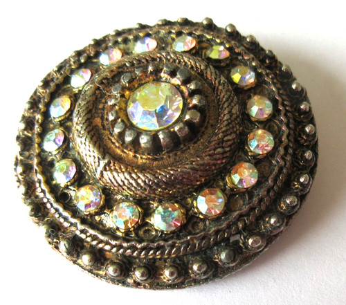 Vintage brooch silvertone - &, ab