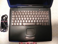 Vintage Apple PowerBook G3 PowerPC 400MHz / 512 MB Ram/8MB Vram / SSD 120 GB