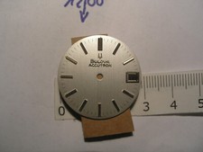 Quadrante smaltato e metallo