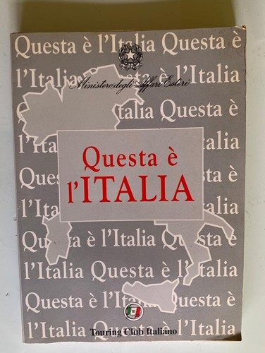 Questa italia libro - È,