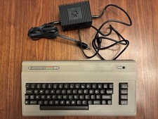 Commodore 64 Computer - Comes