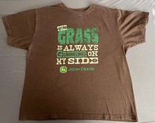 T-shirt John Deere "L'erba è