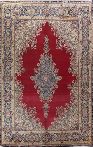 Tappeto lana rosso floreale